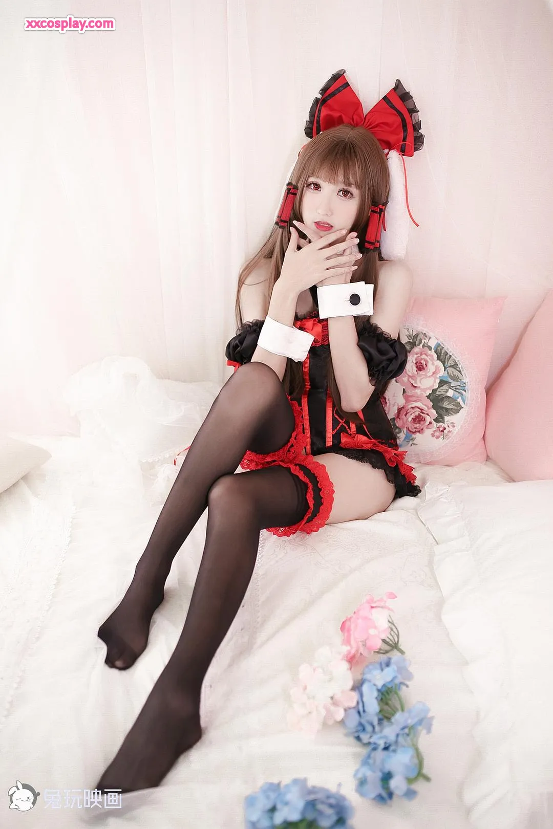 兔玩电影 B90：长腿小姐姐的哥特萝莉与旗袍